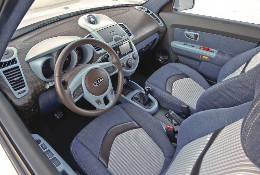  Kia Soul Antenna 2009 года  (фото 15 из 25)